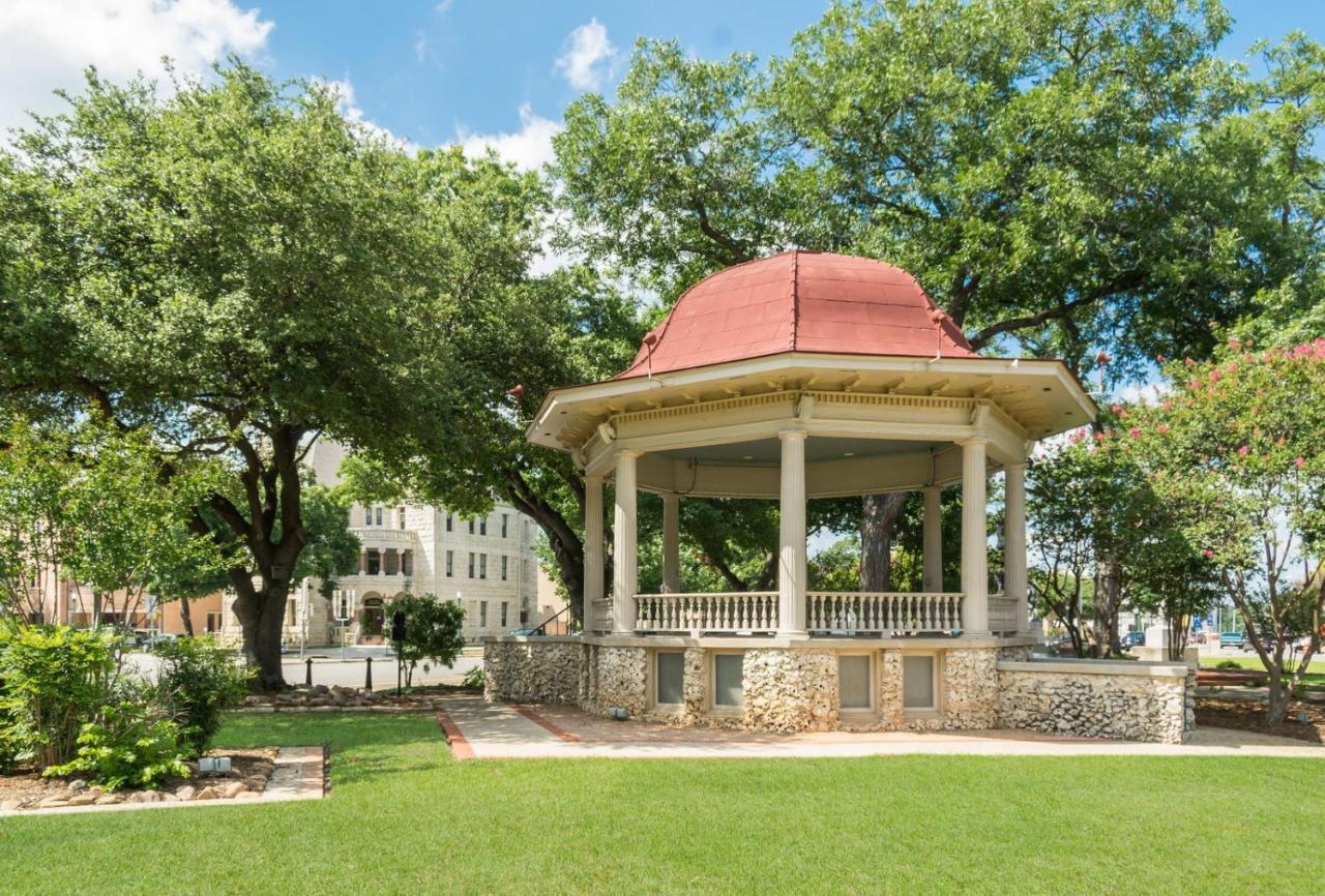Urban Bungalow Ww C301 New Braunfels Εξωτερικό φωτογραφία